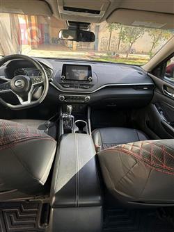 نيسان ألتيما